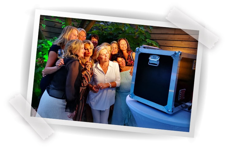 Photbooth Huren In Zwolle Zwolle Voor Bruiloft Of Personeelsfeest Fotozuil Fotohokje 8